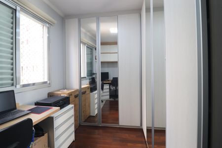 Apartamento à venda com 67m², 3 quartos e 1 vagaQuarto 2