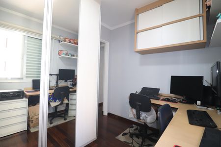 Apartamento à venda com 67m², 3 quartos e 1 vagaQuarto 2