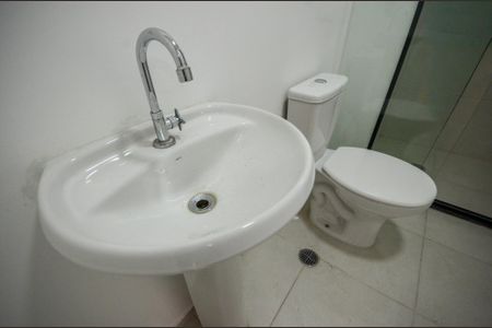Apartamento para alugar com 34m², 2 quartos e sem vagaBanheiro social