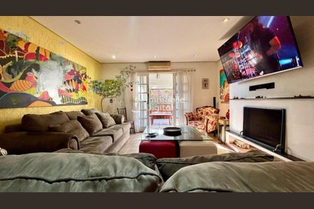 Casa à venda com 230m², 3 quartos e 2 vagas