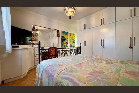 Casa à venda com 230m², 3 quartos e 2 vagas