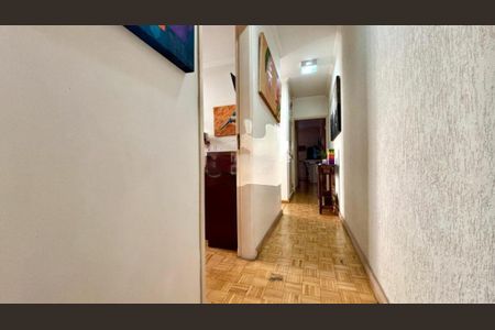 Casa à venda com 230m², 3 quartos e 2 vagas