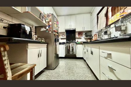 Casa à venda com 3 quartos, 230m² em Brooklin, São Paulo