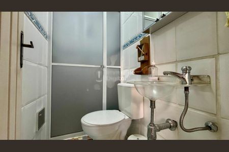 Casa à venda com 230m², 3 quartos e 2 vagas