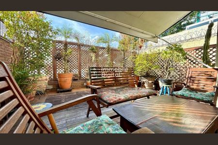 Casa à venda com 230m², 3 quartos e 2 vagas