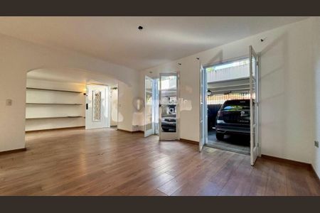 Casa à venda com 3 quartos, 177m² em Santo Amaro, São Paulo