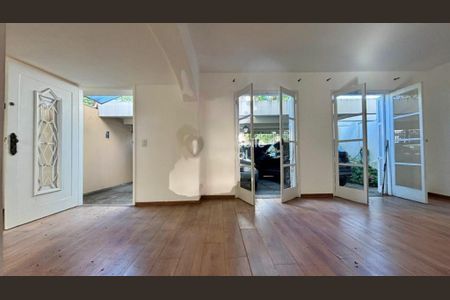 Casa à venda com 177m², 3 quartos e 3 vagas