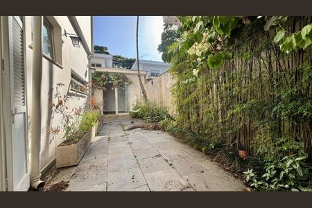 Casa à venda com 177m², 3 quartos e 3 vagas