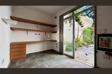 Casa à venda com 177m², 3 quartos e 3 vagas
