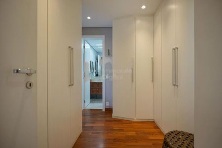 Apartamento à venda com 178m², 4 quartos e 3 vagas