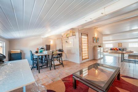 Casa à venda com 3 quartos, 211m² em Campo Belo, São Paulo