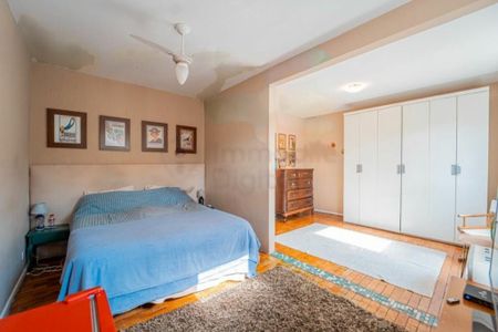 Casa à venda com 3 quartos, 211m² em Campo Belo, São Paulo