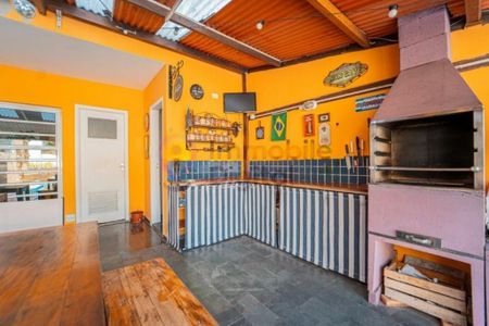 Casa à venda com 3 quartos, 211m² em Campo Belo, São Paulo