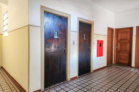 Apartamento à venda com 30m², 1 quarto e sem vaga Apartamento à venda com 30m², 1 quarto e sem vagaElevadores