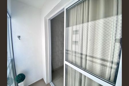 Varanda de apartamento para alugar com 2 quartos, 49m² em Jardim Flor da Montanha, Guarulhos