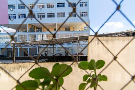 Vista da Sala de apartamento à venda com 2 quartos, 51m² em Olaria, Rio de Janeiro