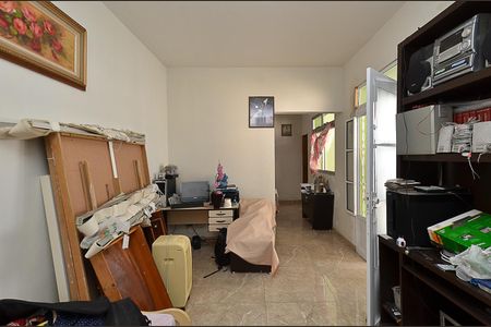 Casa à venda com 190m², 2 quartos e 2 vagasSala 