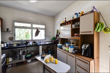 Casa à venda com 190m², 2 quartos e 2 vagasCozinha