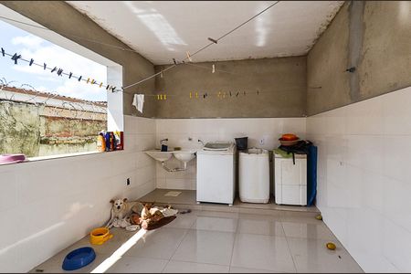 Casa à venda com 190m², 2 quartos e 2 vagasÁrea de Serviço