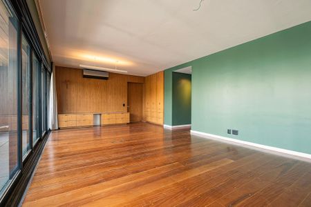 Sala de apartamento à venda com 3 quartos, 169m² em Jardim das Bandeiras, São Paulo