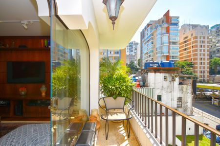 Apartamento à venda com 196m², 3 quartos e 3 vagasvaranda Sala de estar