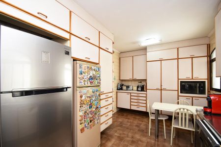 Apartamento à venda com 196m², 3 quartos e 3 vagascozinha