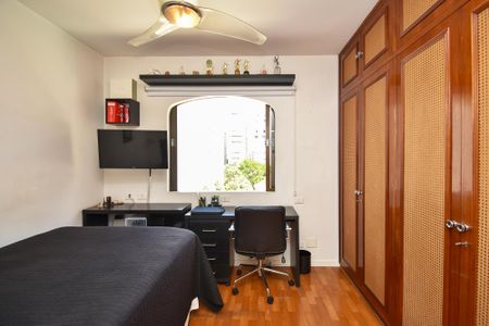 Apartamento à venda com 196m², 3 quartos e 3 vagassuite 2