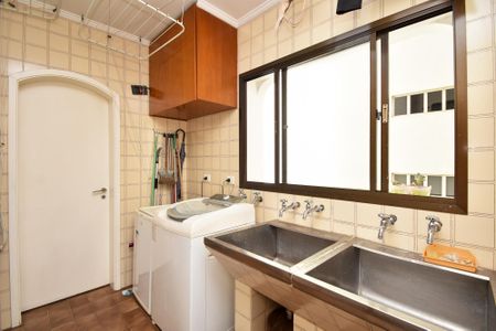Apartamento à venda com 196m², 3 quartos e 3 vagaslavanderia