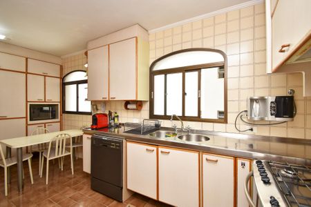 Apartamento à venda com 196m², 3 quartos e 3 vagascozinha