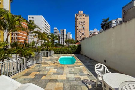 Apartamento à venda com 196m², 3 quartos e 3 vagasPiscina