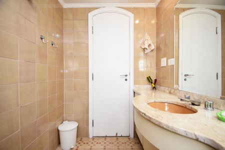 Apartamento à venda com 196m², 3 quartos e 3 vagasbanheiro suite 1