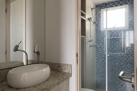Apartamento à venda com 117m², 2 quartos e 2 vagasBanheiro da Suíte 1