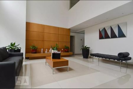Apartamento à venda com 117m², 2 quartos e 2 vagasHall social