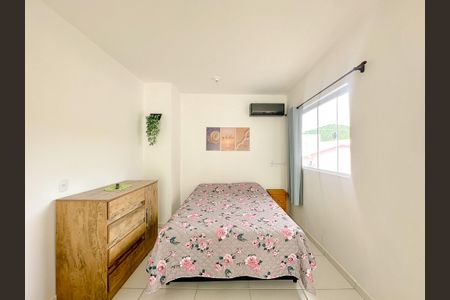 Quarto de kitnet/studio para alugar com 1 quarto, 17m² em São João do Rio Vermelho, Florianópolis