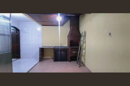 Casa à venda com 153m², 3 quartos e 4 vagas