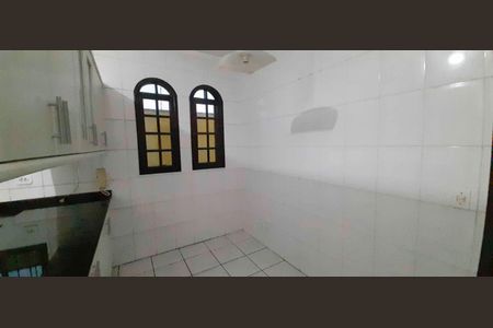 Casa à venda com 153m², 3 quartos e 4 vagas