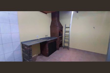 Casa à venda com 153m², 3 quartos e 4 vagas Casa à venda com 153m², 3 quartos e 4 vagasEspaço Gourmet