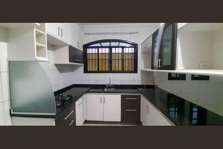 Casa à venda com 153m², 3 quartos e 4 vagas