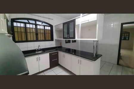 Casa à venda com 153m², 3 quartos e 4 vagas