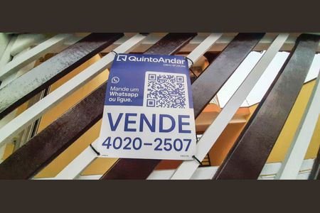 Casa à venda com 153m², 3 quartos e 4 vagas Casa à venda com 153m², 3 quartos e 4 vagasPlaca QA Instalada