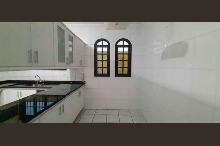 Casa à venda com 153m², 3 quartos e 4 vagas