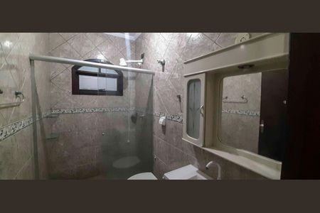 Casa à venda com 153m², 3 quartos e 4 vagas Casa à venda com 153m², 3 quartos e 4 vagasBanheiro dos Quartos