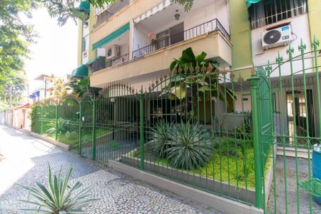 Apartamento para alugar com 90m², 3 quartos e 1 vagaFachada