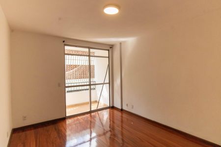Apartamento para alugar com 90m², 3 quartos e 1 vagaSala