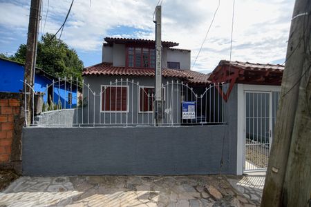 Casa para alugar com 55m², 2 quartos e 2 vagasFachada