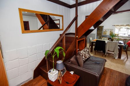 Casa para alugar com 55m², 2 quartos e 2 vagasSala