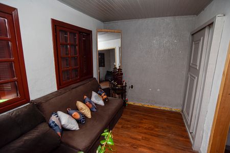 Casa para alugar com 55m², 2 quartos e 2 vagasSala