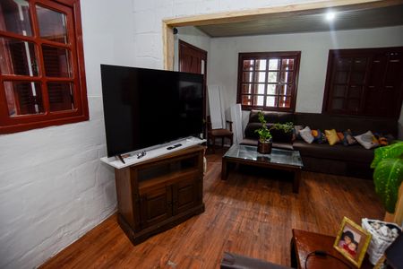 Casa para alugar com 55m², 2 quartos e 2 vagasSala