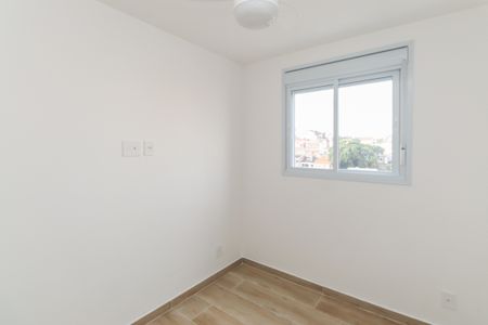 Quarto 2 de apartamento para alugar com 2 quartos, 42m² em Vila Mazzei, São Paulo