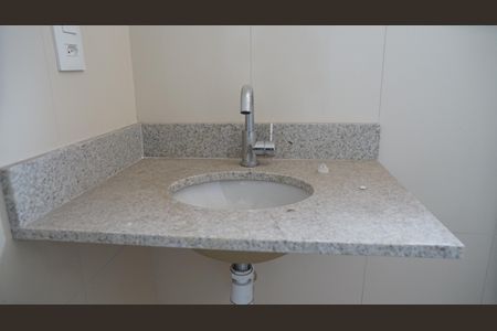 Apartamento à venda com 68m², 2 quartos e 1 vagaBanheiro 2